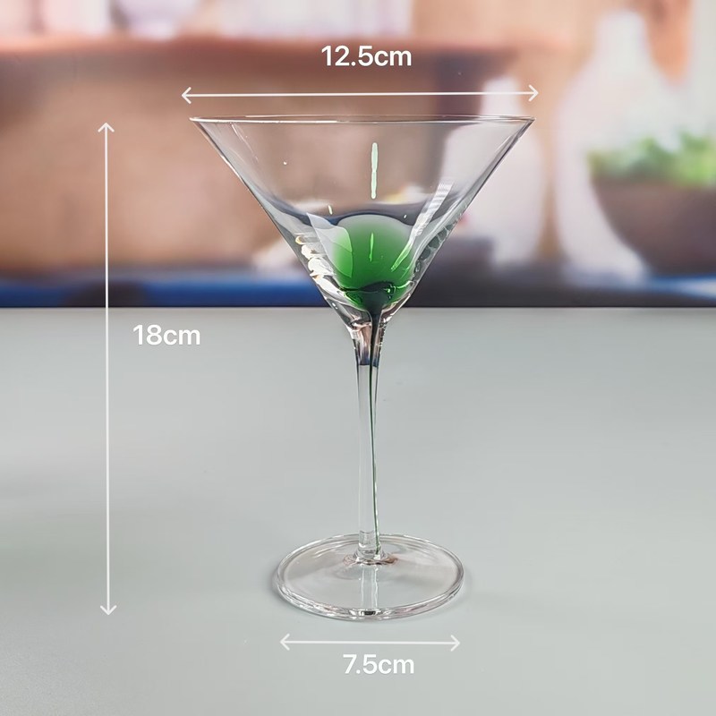 quality 530ml Volume Customized Handblow Clear Red Wine Glass Martini Glass Suitable for Party Durable Stylish Sample Within 7 Days factory