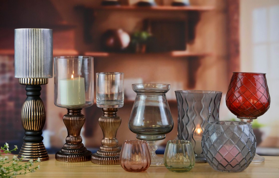 quality Handmade Ancient Pillar Candle Holders With Silver Foot factory