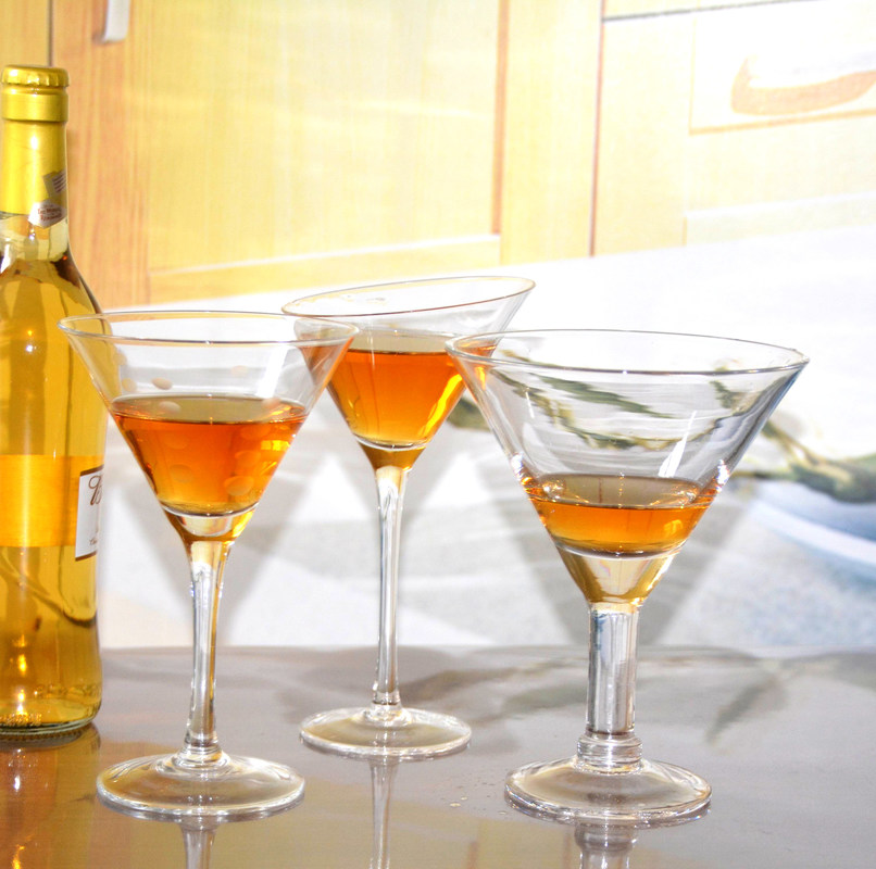 quality Unique Customization Thick Stem Crystal Cocktail Glasses factory