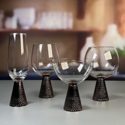 quality Modern Art Unique Electroplated Silver Diamond Base Wine Glass Set Crafted For Luxury Dining Experiences In Restaurants Bars And Events factory