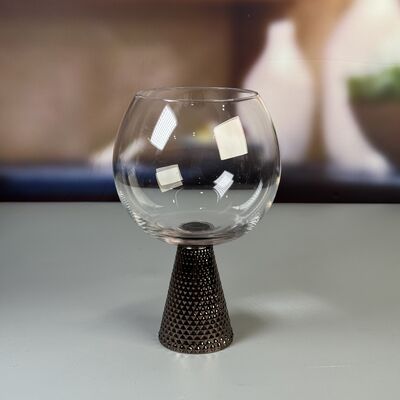 quality Modern Art Unique Electroplated Silver Diamond Base Wine Glass Set Crafted For Luxury Dining Experiences In Restaurants Bars And Events factory