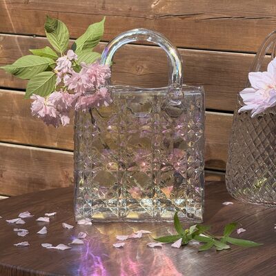 quality Hand-Blown Diamond Pattern Glass Handbag Vase - Versatile Decorative Centerpiece for Home & Wedding Decor factory