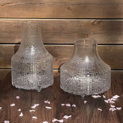 quality Handcrafted Textured Glass Vase with Unique Funnel Design for Sturdy & Functional Floral Displays factory