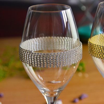 quality Diamonds Decorated Crystal Wine Glass As Anniversary Gift factory