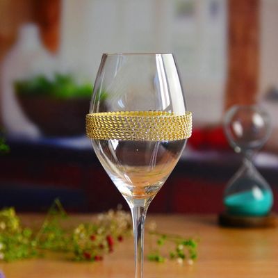 quality Diamonds Decorated Crystal Wine Glass As Anniversary Gift factory