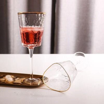 quality Hammer Texture Crystal Wine Glass In Triangle Shape factory