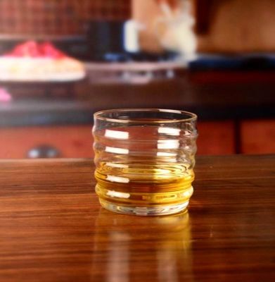 quality Anti Skidding Handmade Whiskey Glass With Wave Pattern factory