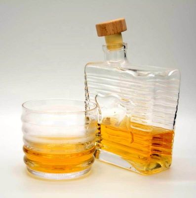quality Anti Skidding Handmade Whiskey Glass With Wave Pattern factory