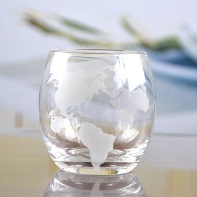 quality Globe Design Etched Handmade Whiskey Glass , Whiskey Tasting Glasses For Restaurant factory