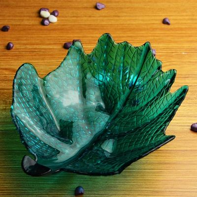 quality Maple Leaf Unique Decorative Charger Plates For Snack factory