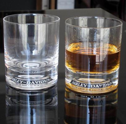 quality Logo Debossed Bottom Whiskey Tumbler Glass , Crystal Scotch Glasses For Brands Gift factory