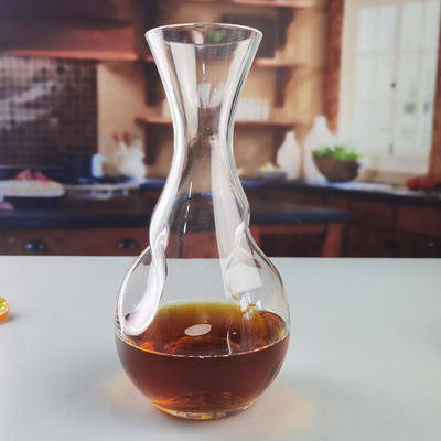 quality 750ml SGS Aerating Crystal Wine Decanter With Twisted Swirling Design factory