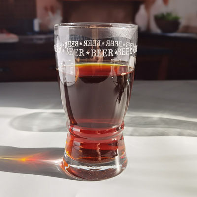 quality Creative Big Mouth Pub Craft Beer Glasses With Circle Logo Decoration factory